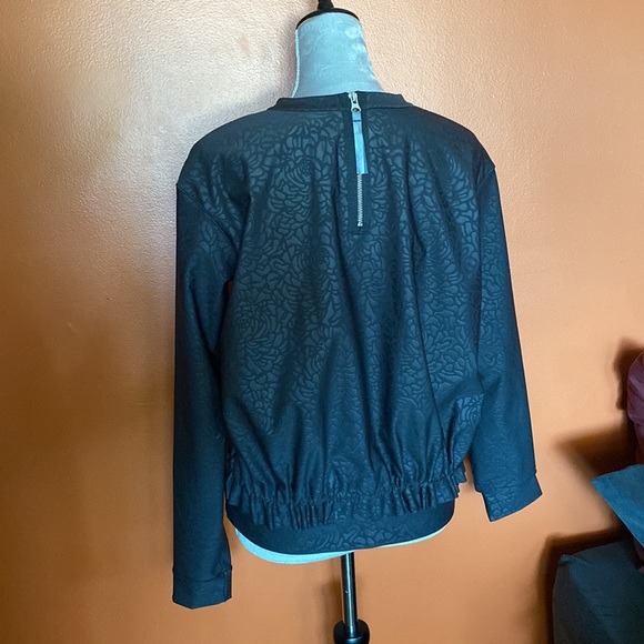 Lulu jacket - Picture 2 of 3